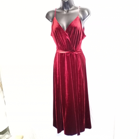 ALI & JAY Red Velvet Faux Wrap Midi Dress - Picture 2 of 6